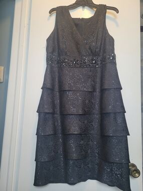 Sleeveless Tiered Floral Jacquard Evening Dress - Black